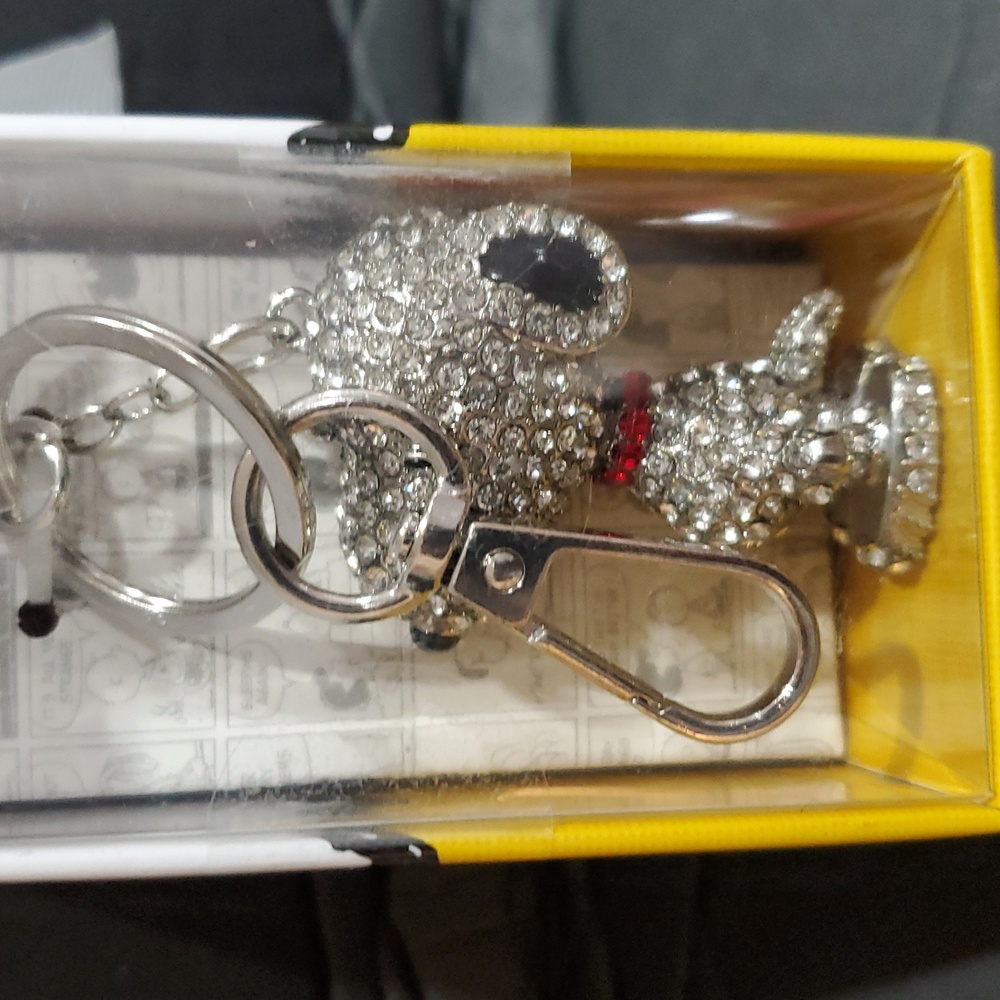 Peanuts‎ Snoopy crystal rhinestone covered bag charm key holder accessory new - Picture 12 of 13